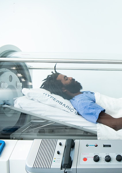 HBOT to patient at Charlottesville Hyperbarics